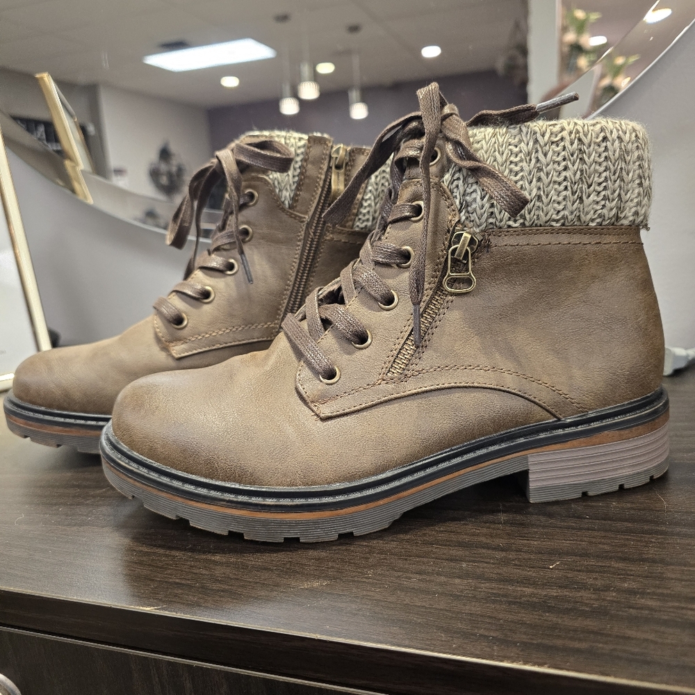 Brown Lace-Up Ankle Boots with Knit Cuff